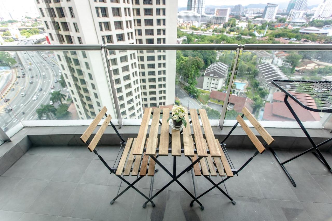 Rex Ollie @ Myhabitat Condominium Kuala Lumpur Exteriör bild
